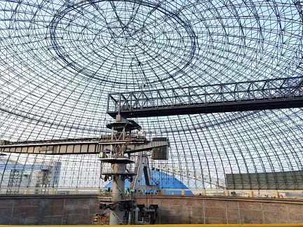 神渭管道公司储煤仓网架顺利完工